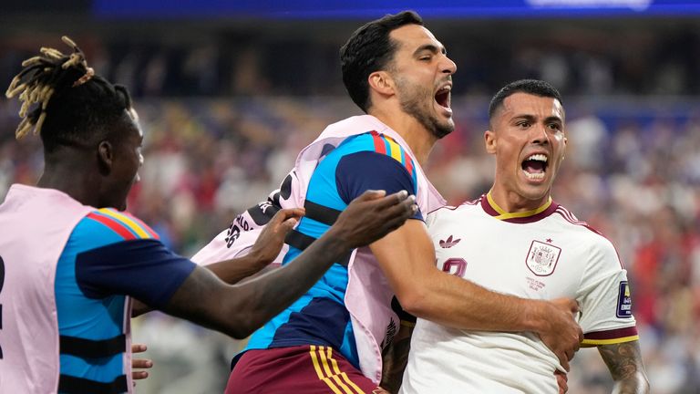 西班牙展现团队合作,或将在超级明星世界杯中获胜,法国和姆巴佩被淘汰